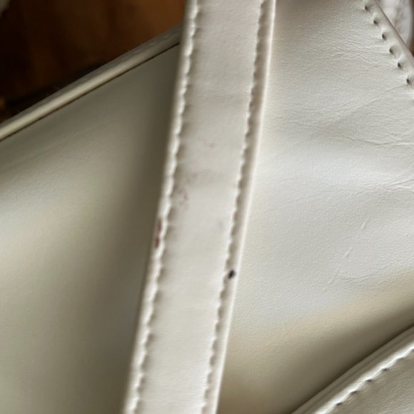 Diamicci Leather Crossbody Bag Organizer NWT - Picture 9 of 10